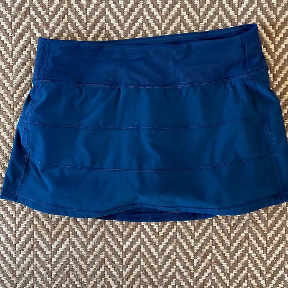 Lululemon Pace Rival skirt size 6 - navy